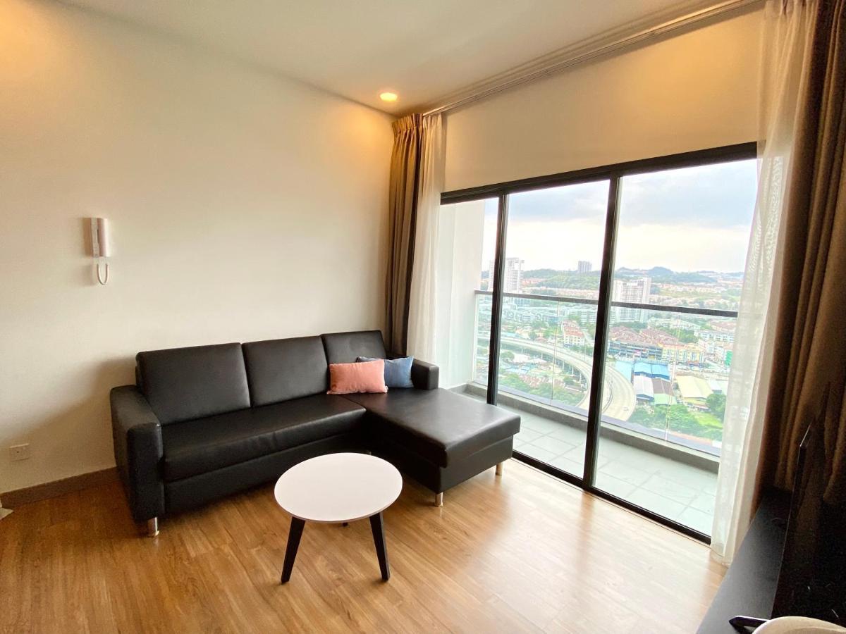 Dream Suite 2 - Landmark Residence 1, High Floor, Nice View, Wi-Fi & Tv Box Каджанг Экстерьер фото